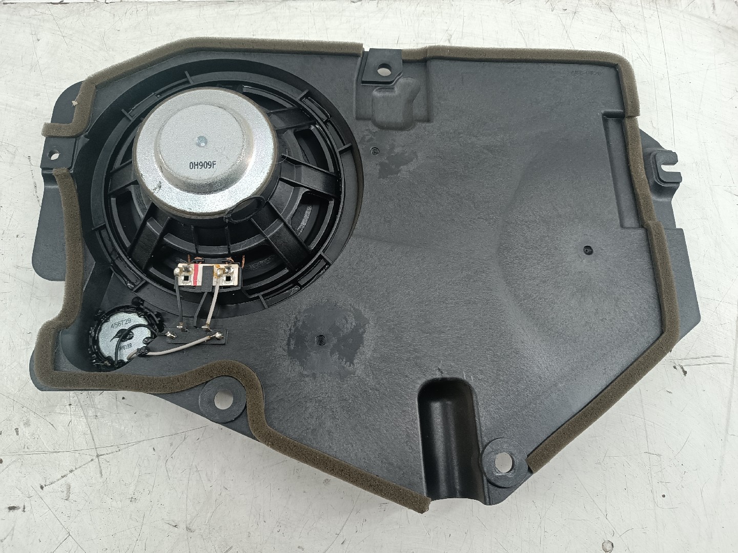 Coluna de som VOLVO C30 (533) | 06 - 13