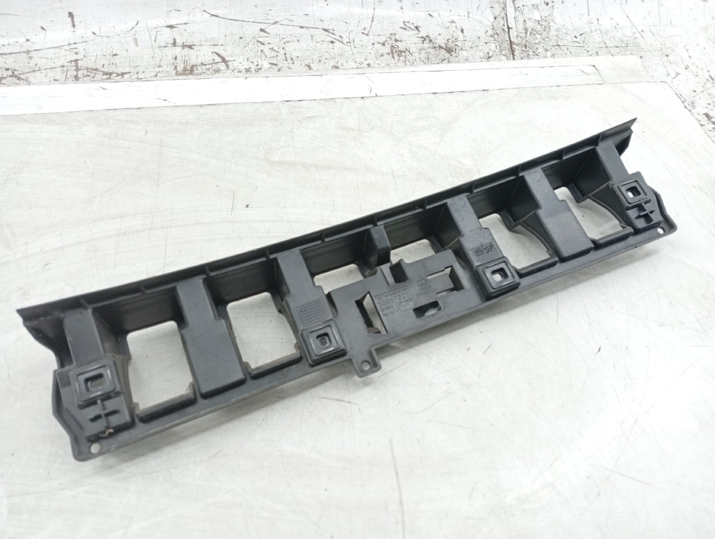 Suporte de para-choques VOLVO C30 (533) | 06 - 13