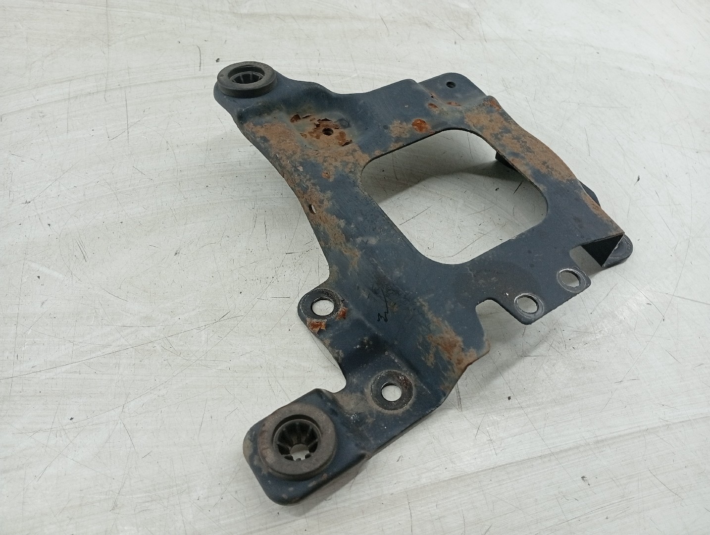 Suporte de Bateria VOLVO C30 (533) | 06 - 13 Imagem-3