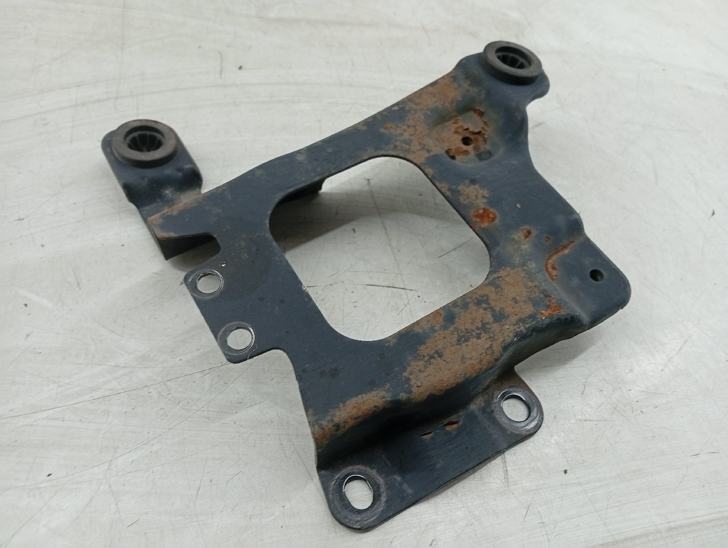 Suporte de Bateria VOLVO C30 (533) | 06 - 13 Imagem-4