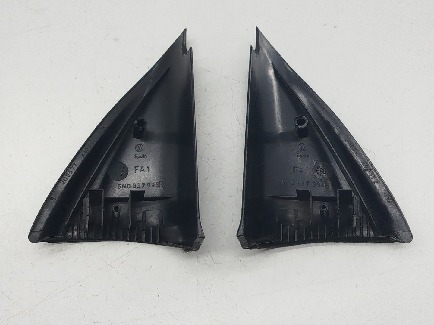 Moldura Triangular do Retrovisor VOLKSWAGEN POLO (6N1) | 94 - 99 Imagem-4