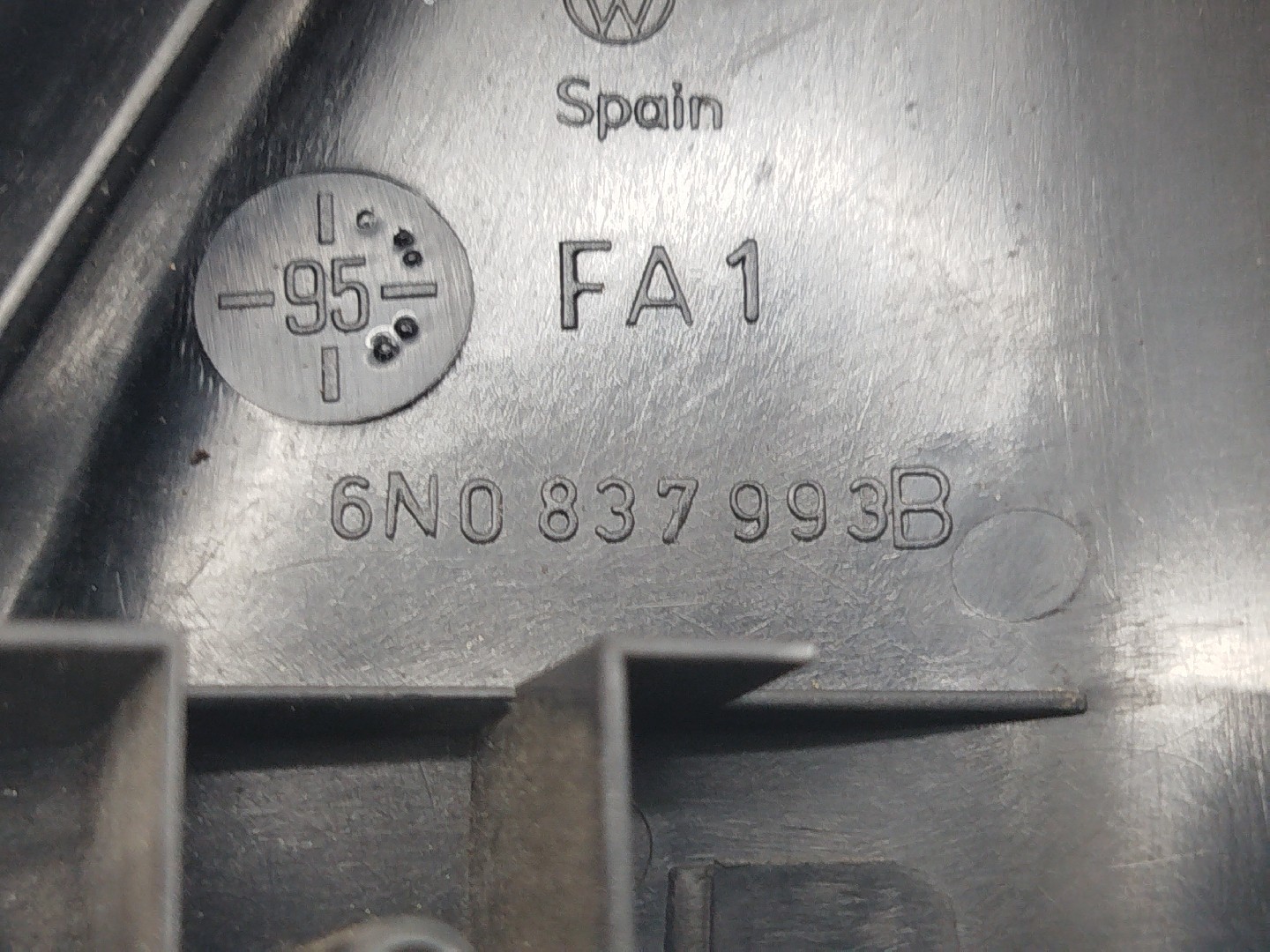 Moldura Triangular do Retrovisor VOLKSWAGEN POLO (6N1) | 94 - 99 Imagem-2