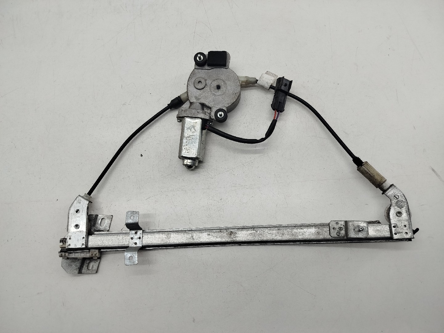 Motor e elevador de vidro frente esquerdo FORD FIESTA IV (JA_, JB_) | 95 - 02