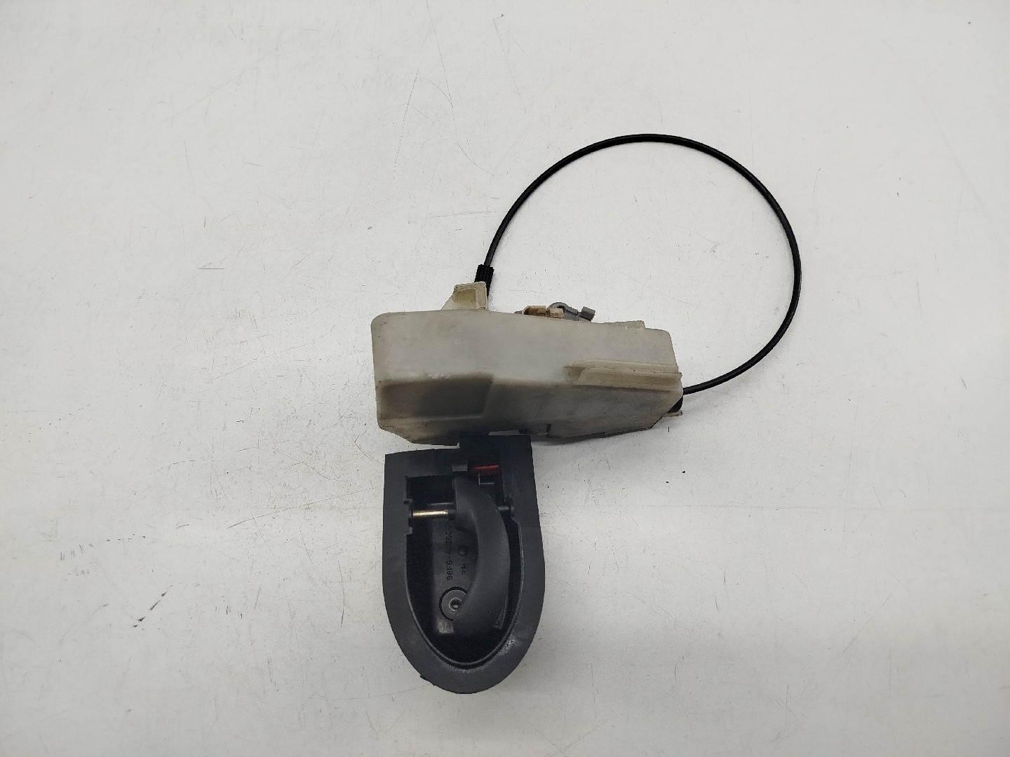 Fecho da Porta Frente Direito FORD FIESTA IV (JA_, JB_) | 95 - 02