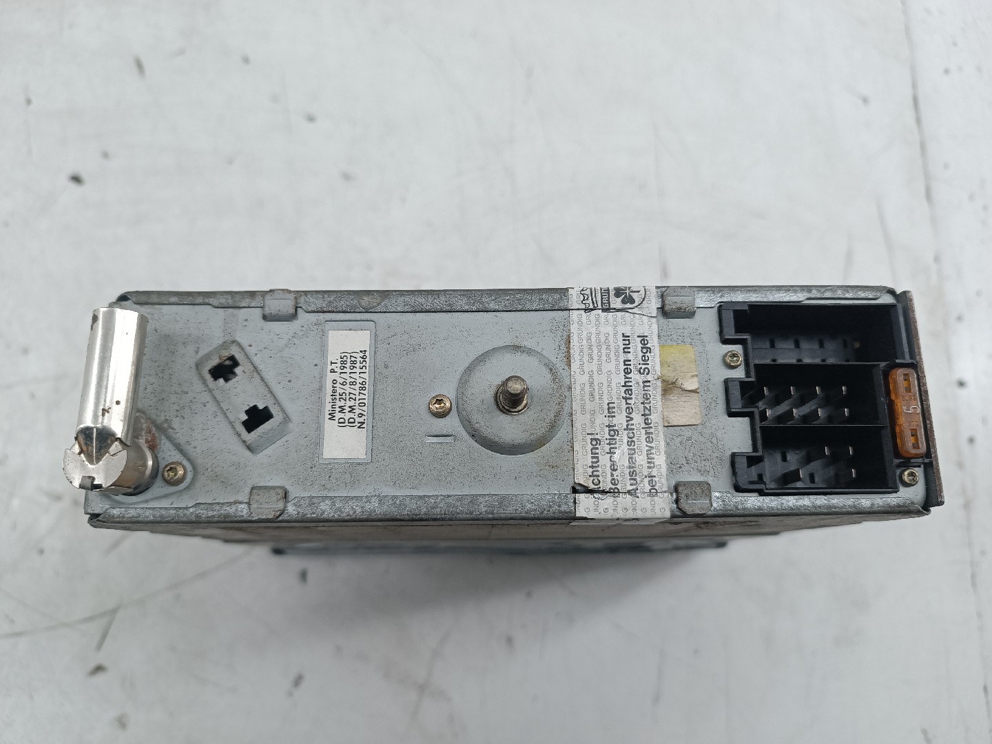 Auto-Rádio FIAT UNO (146_) | 83 - 06 Imagem-1