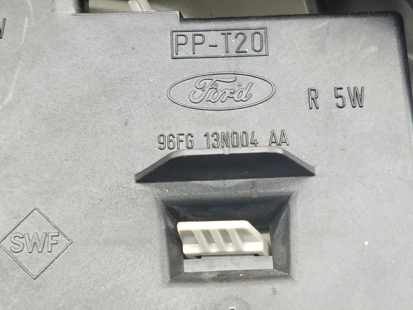 Farolim Stop Direito FORD FIESTA IV (JA_, JB_) | 95 - 02 Imagem-3