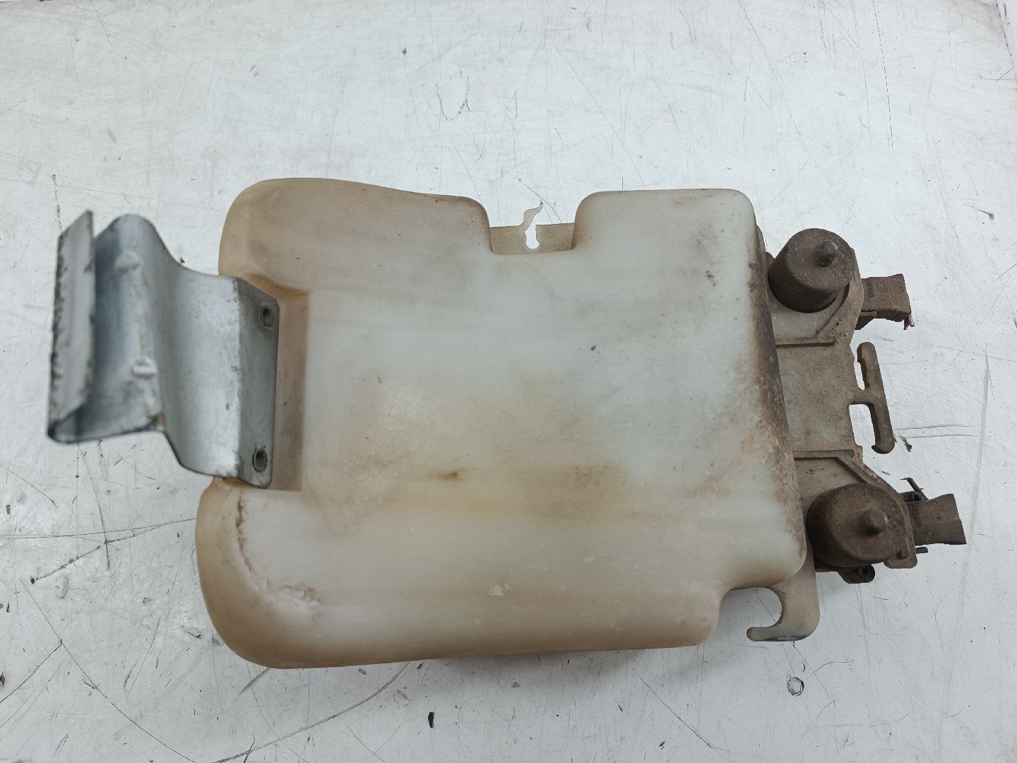 Reservatório de água do limpa para-brisas FIAT UNO (146_) | 83 - 06