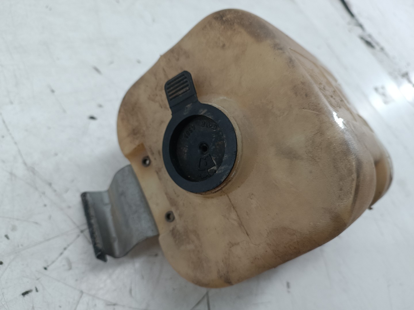 Reservatório de água do limpa para-brisas FIAT UNO (146_) | 83 - 06 Imagem-4