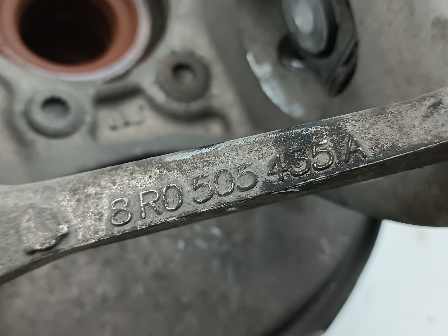 Manga de eixo trás esquerda AUDI Q5 (8RB) | 08 - 17 Imagem-1