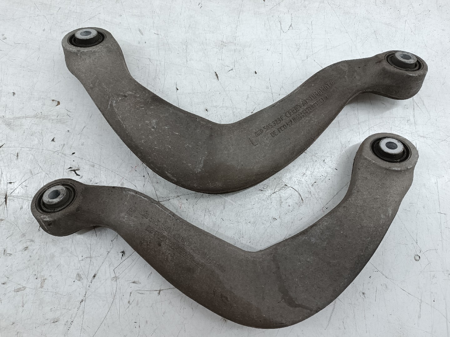 Braços de suspensão esquerdo e direito AUDI Q5 (8RB) | 08 - 17