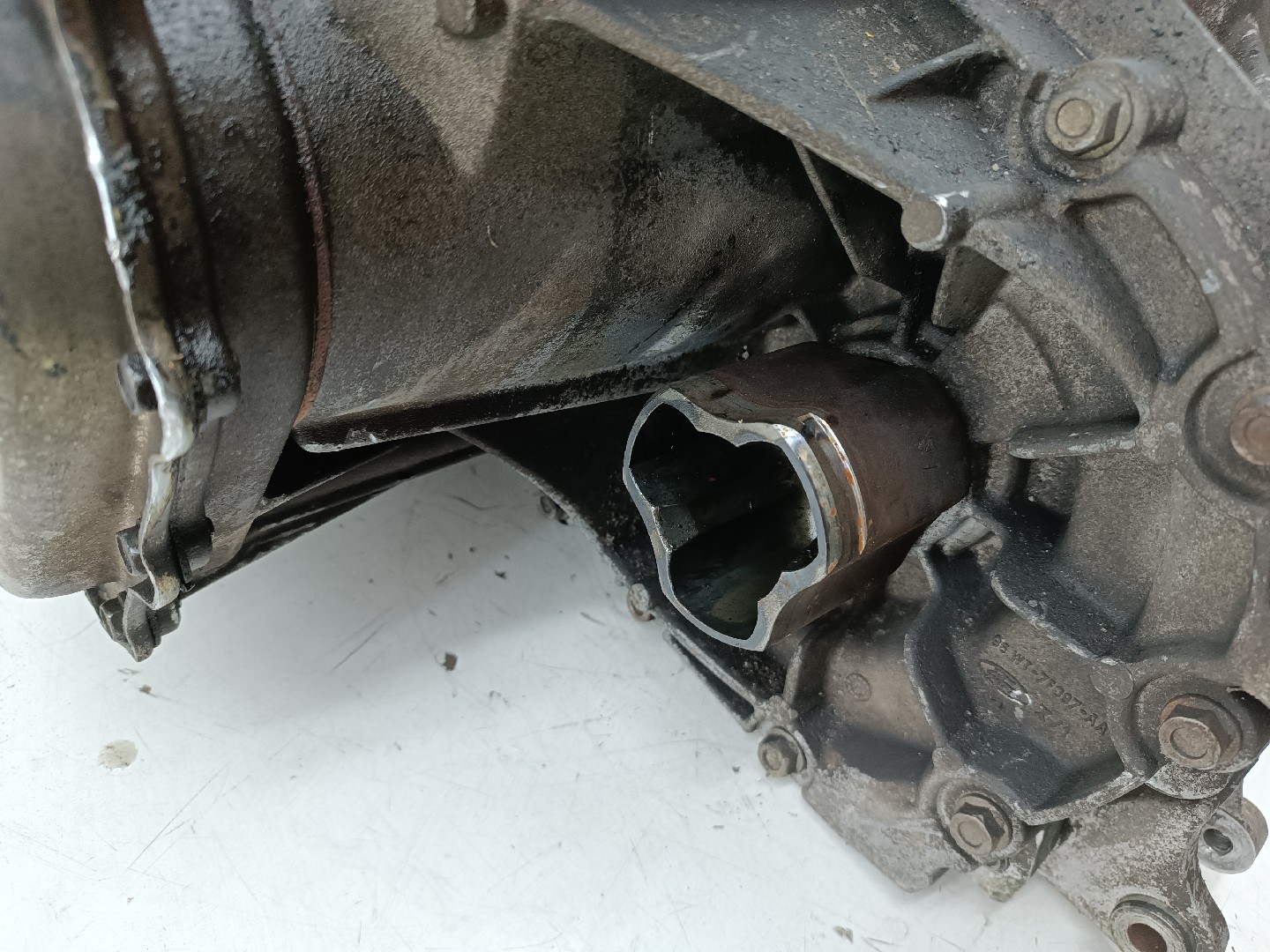 Caixa de Velocidades Manual FORD FIESTA IV (JA_, JB_) | 95 - 02 Imagem-1