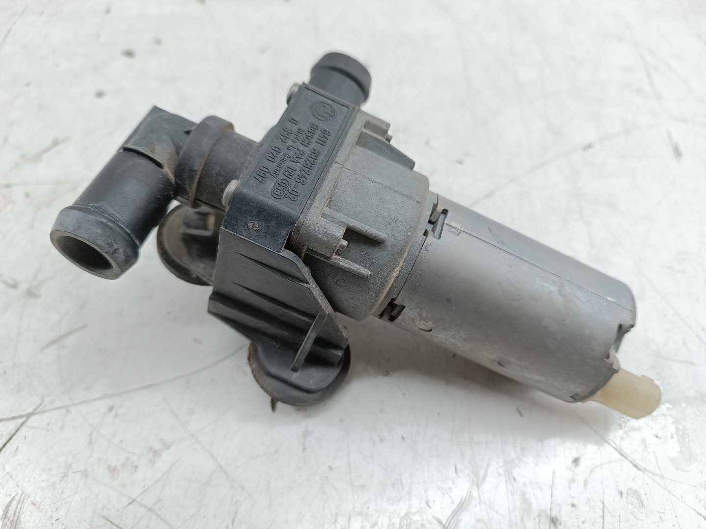 Bomba de água BMW 1 (E87) | 03 - 13 Imagem-4