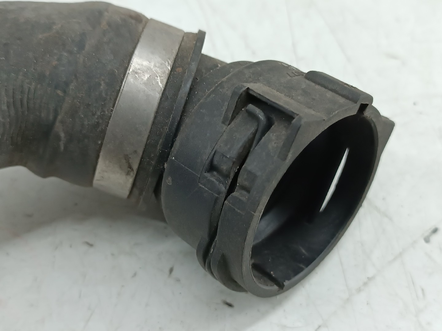 Tubo de radiador BMW 1 (E87) | 03 - 13 Imagem-3