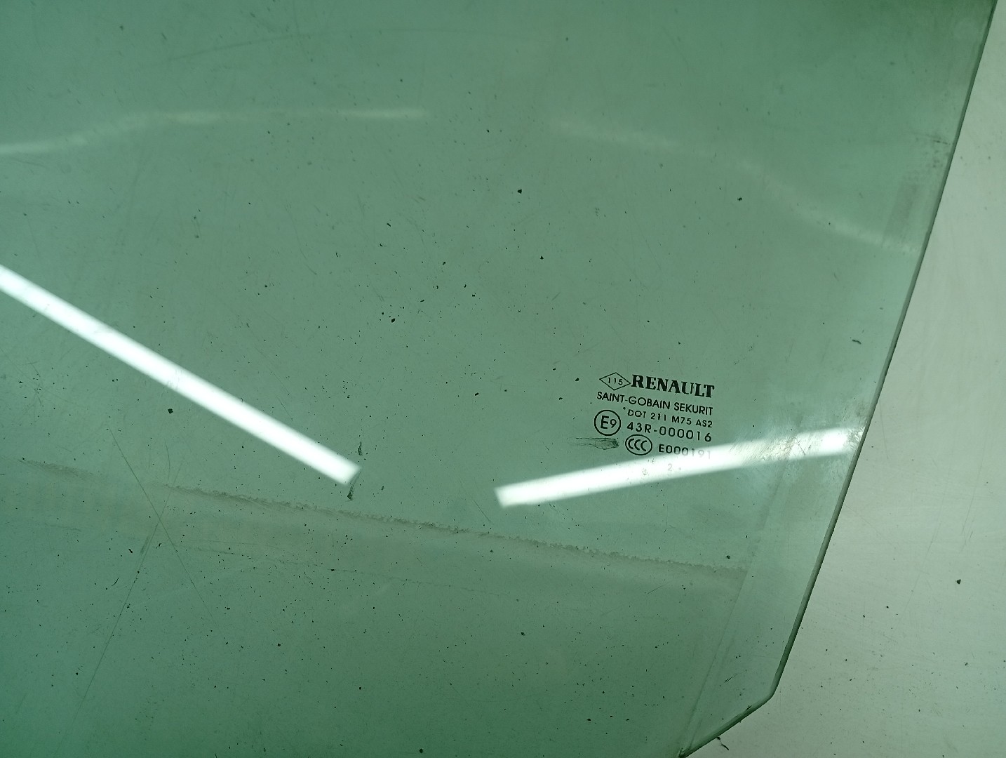 Vidro Porta Frente Direito RENAULT MEGANE IV Sporter (K9A/M/N_) | 16 -  Imagem-2