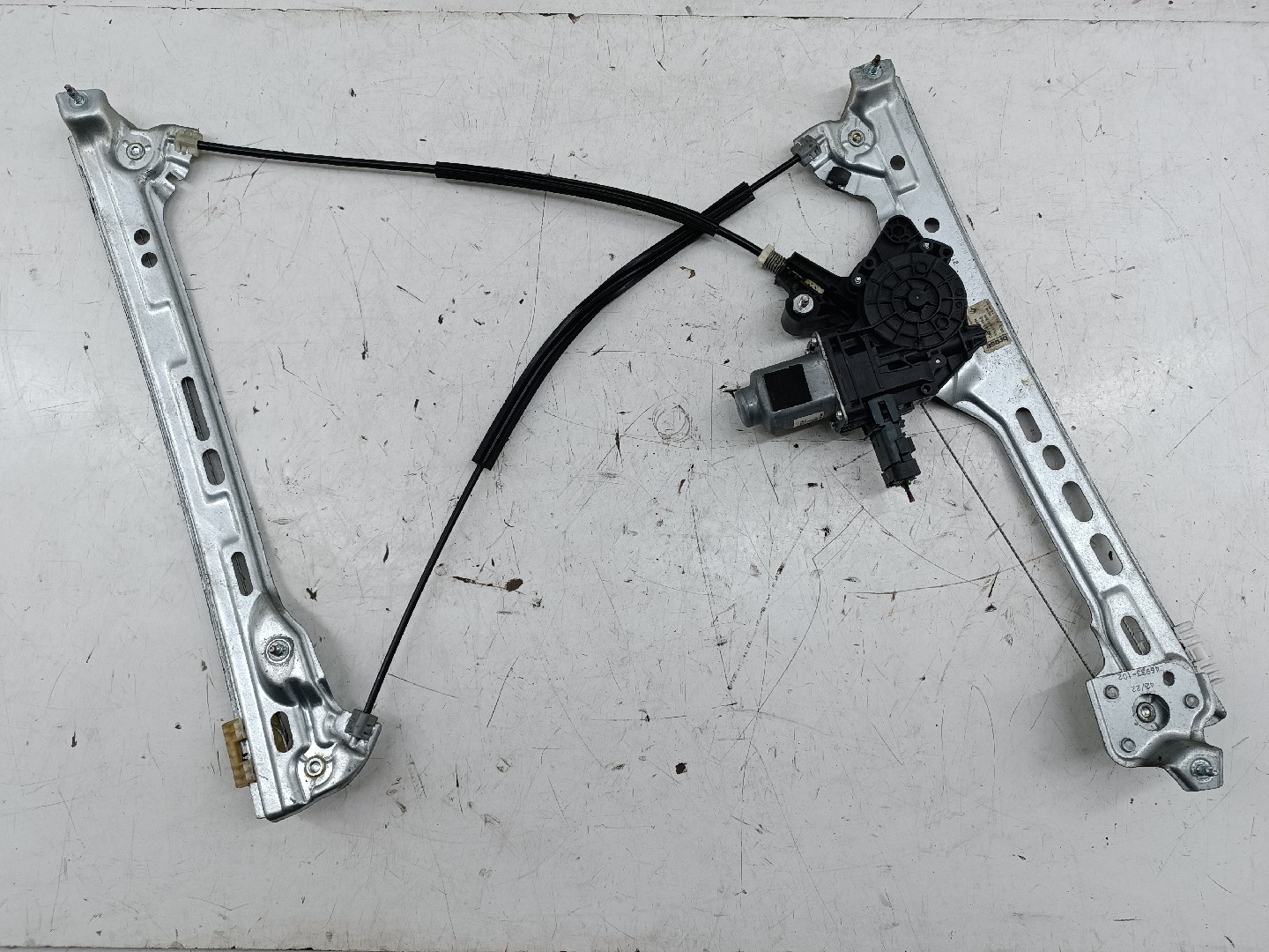 Motor e elevador de vidro frente esquerdo RENAULT MEGANE IV Sporter (K9A/M/N_) | 16 - 