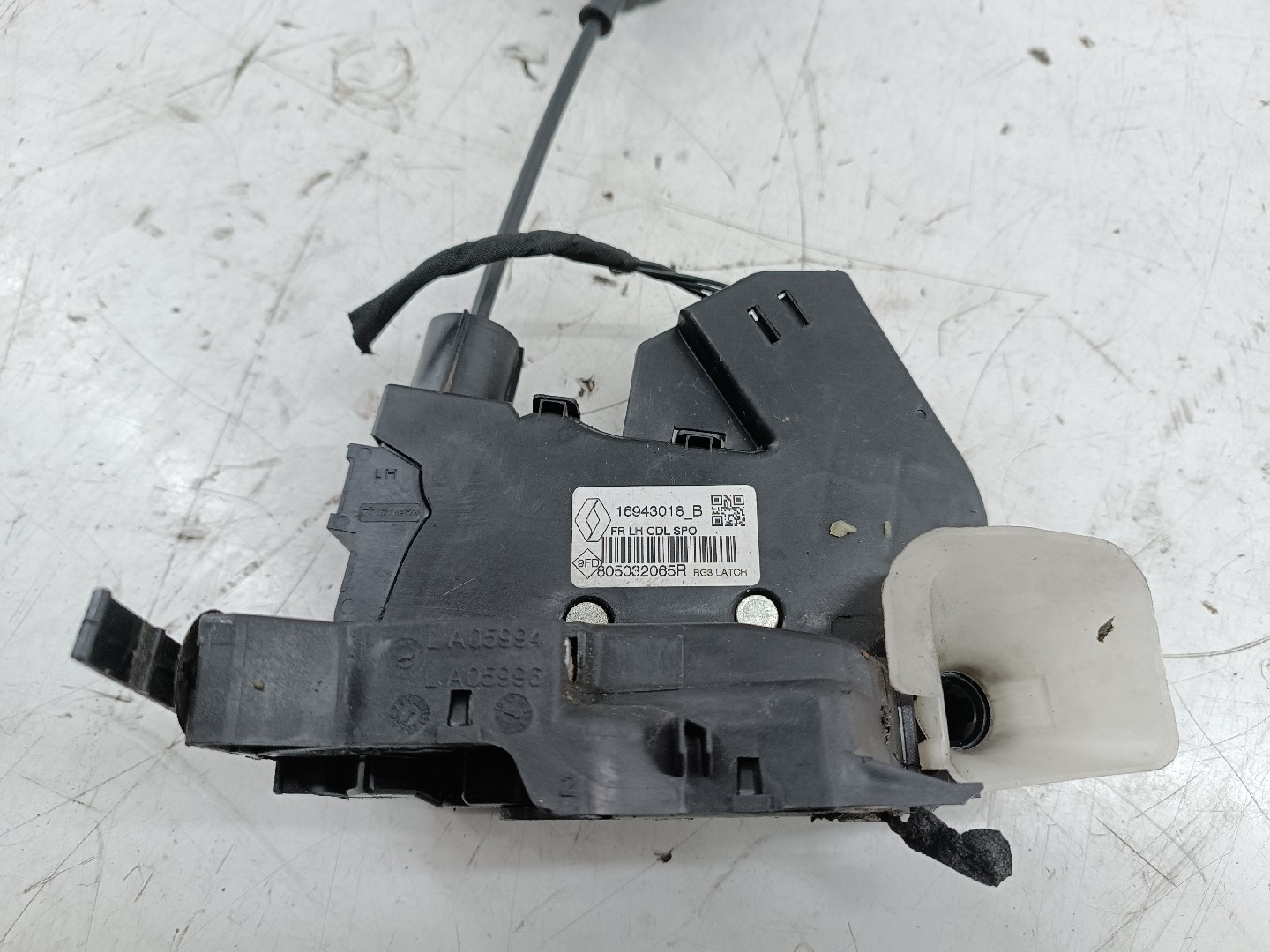 Fecho da Porta Frente Esquerdo RENAULT MEGANE IV Sporter (K9A/M/N_) | 16 -  Imagem-2