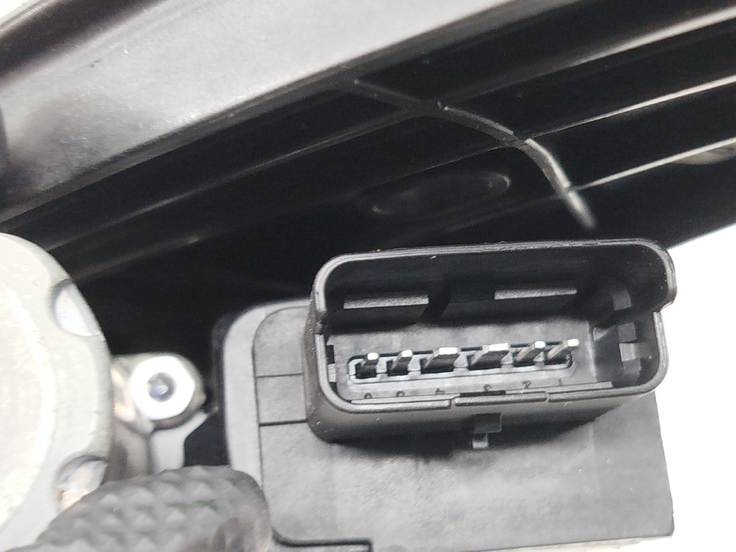 Motor e elevador de vidro trás direito PEUGEOT 3008 SUV (M_) | 16 -  Imagem-3