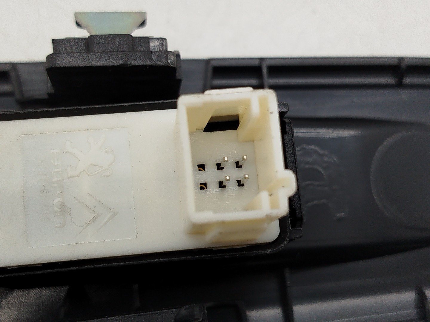 Comutador de vidro traseiro direito PEUGEOT 3008 SUV (M_) | 16 -  Imagem-3