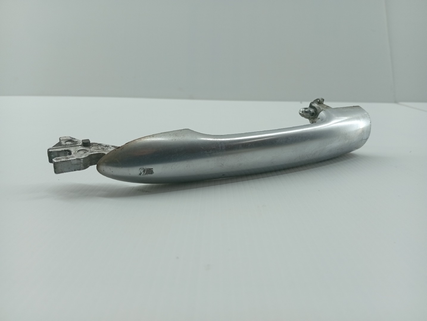 Puxador exterior de porta frente direita RENAULT LAGUNA II Grandtour (KG0/1_) | 01 - 07 Imagem-2