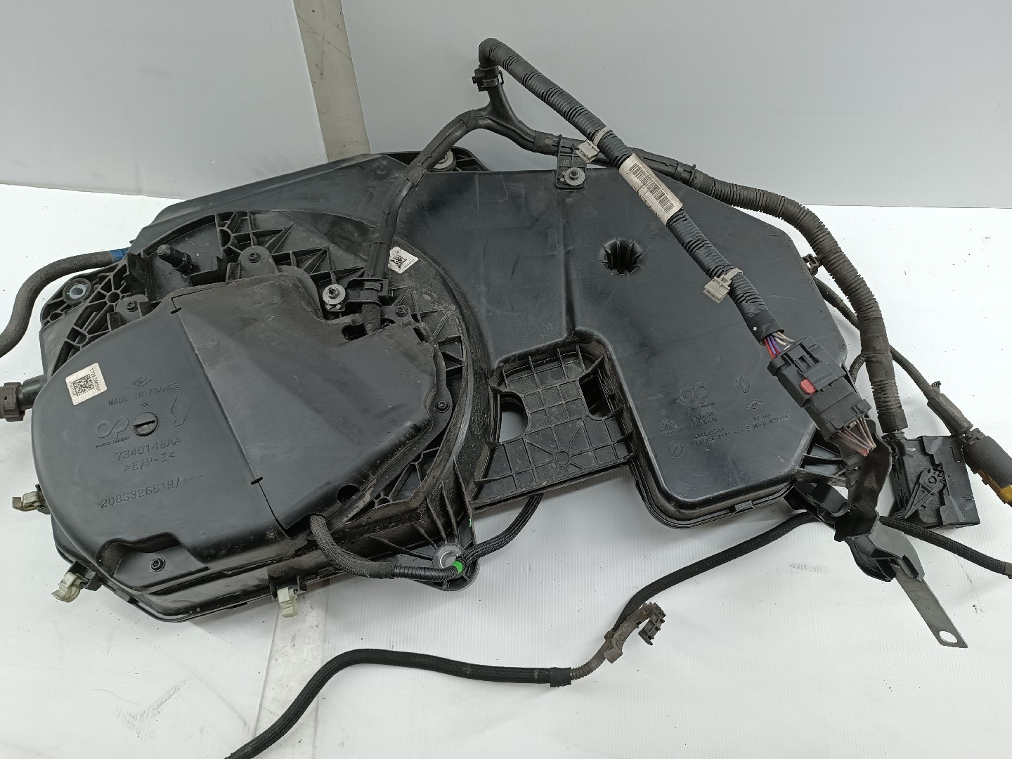 Depósito ad blue RENAULT MEGANE IV Sporter (K9A/M/N_) | 16 -  Imagem-5