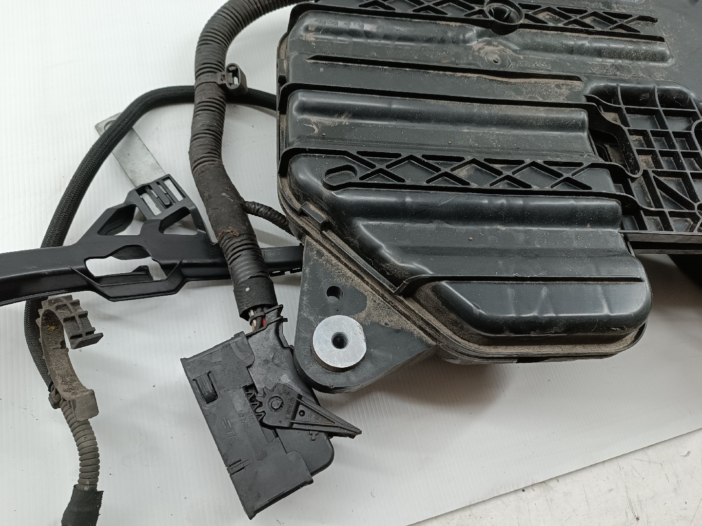 Depósito ad blue RENAULT MEGANE IV Sporter (K9A/M/N_) | 16 -  Imagem-3