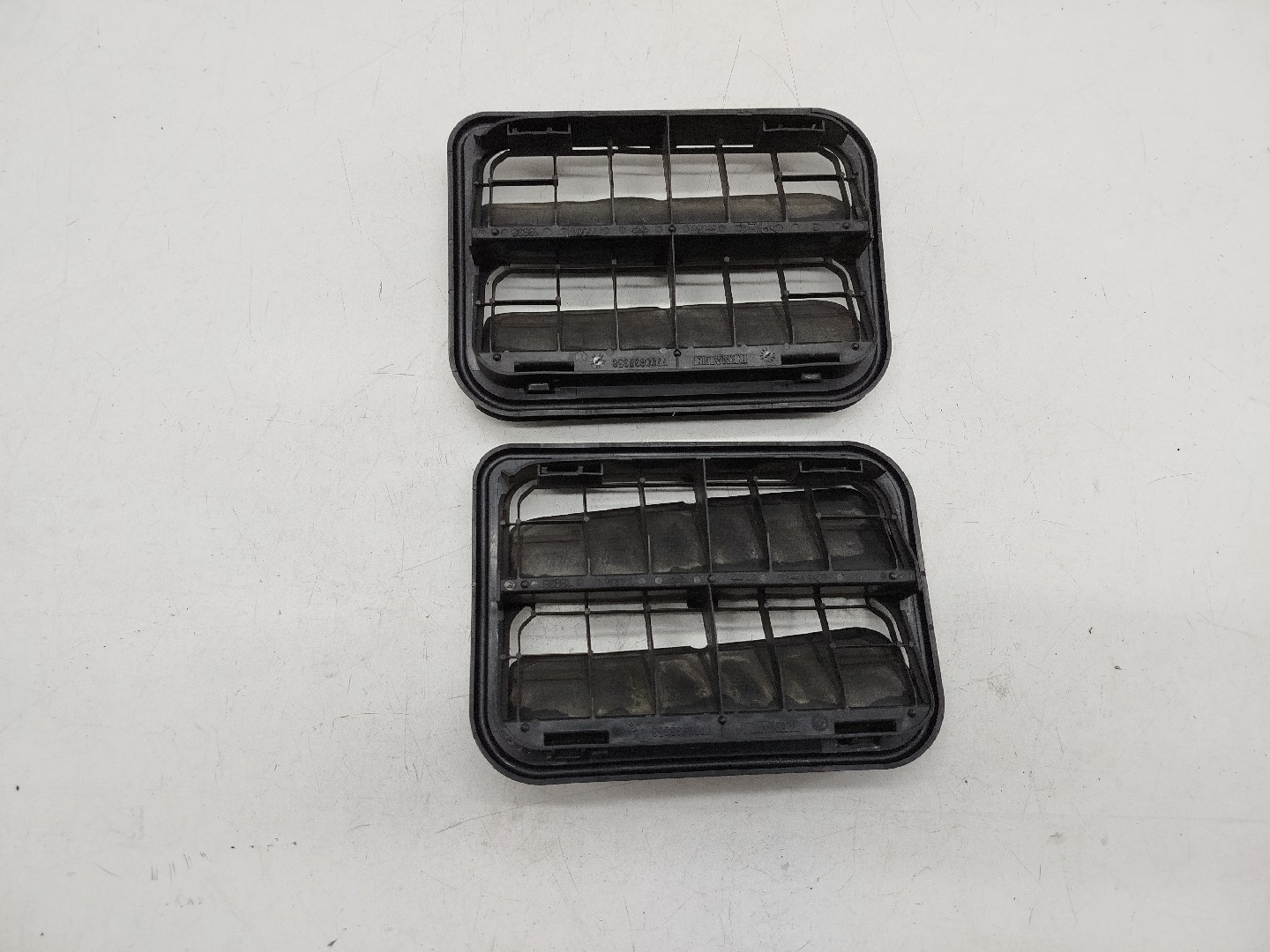 Painel de Ventilação da Carroceria RENAULT GRAND SCÉNIC II (JM0/1_) | 04 - 09 Imagem-1