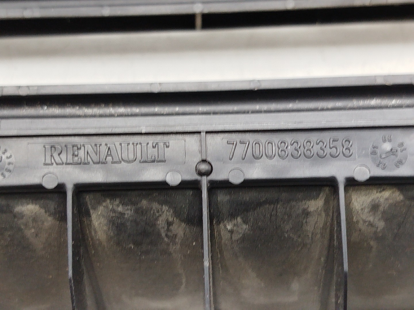 Painel de Ventilação da Carroceria RENAULT GRAND SCÉNIC II (JM0/1_) | 04 - 09 Imagem-2