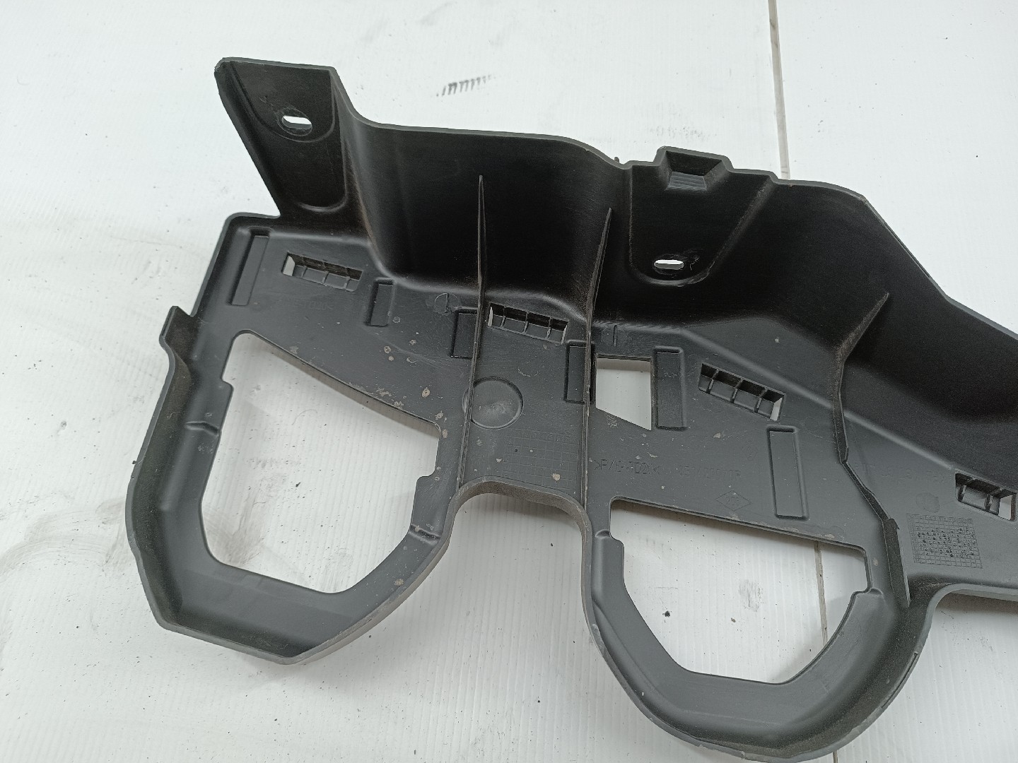 Guia central de para-choques RENAULT MEGANE IV Sporter (K9A/M/N_) | 16 -  Imagem-3