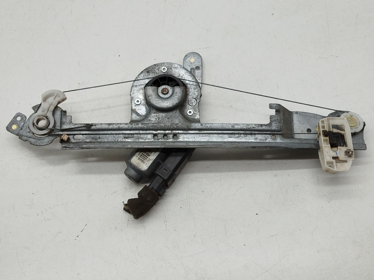 Motor e elevador de vidro trás esquerdo RENAULT GRAND SCÉNIC II (JM0/1_) | 04 - 09 Imagem-4