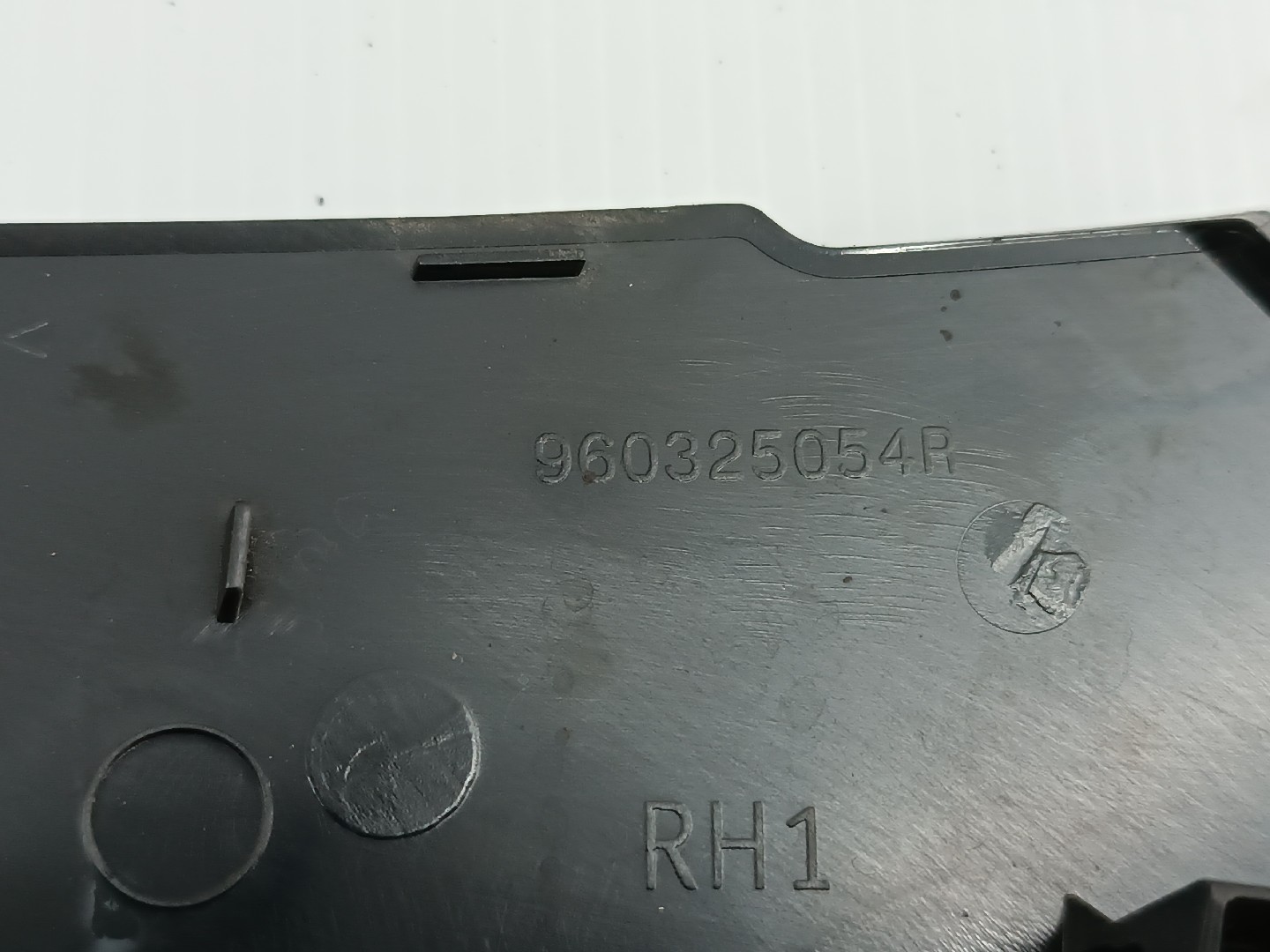 Moldura Exterior RENAULT MEGANE IV Sporter (K9A/M/N_) | 16 -  Imagem-1