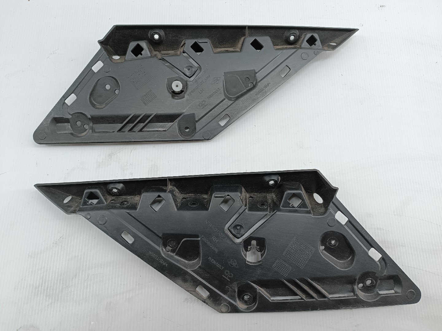 Spoiler RENAULT MEGANE IV Sporter (K9A/M/N_) | 16 - 