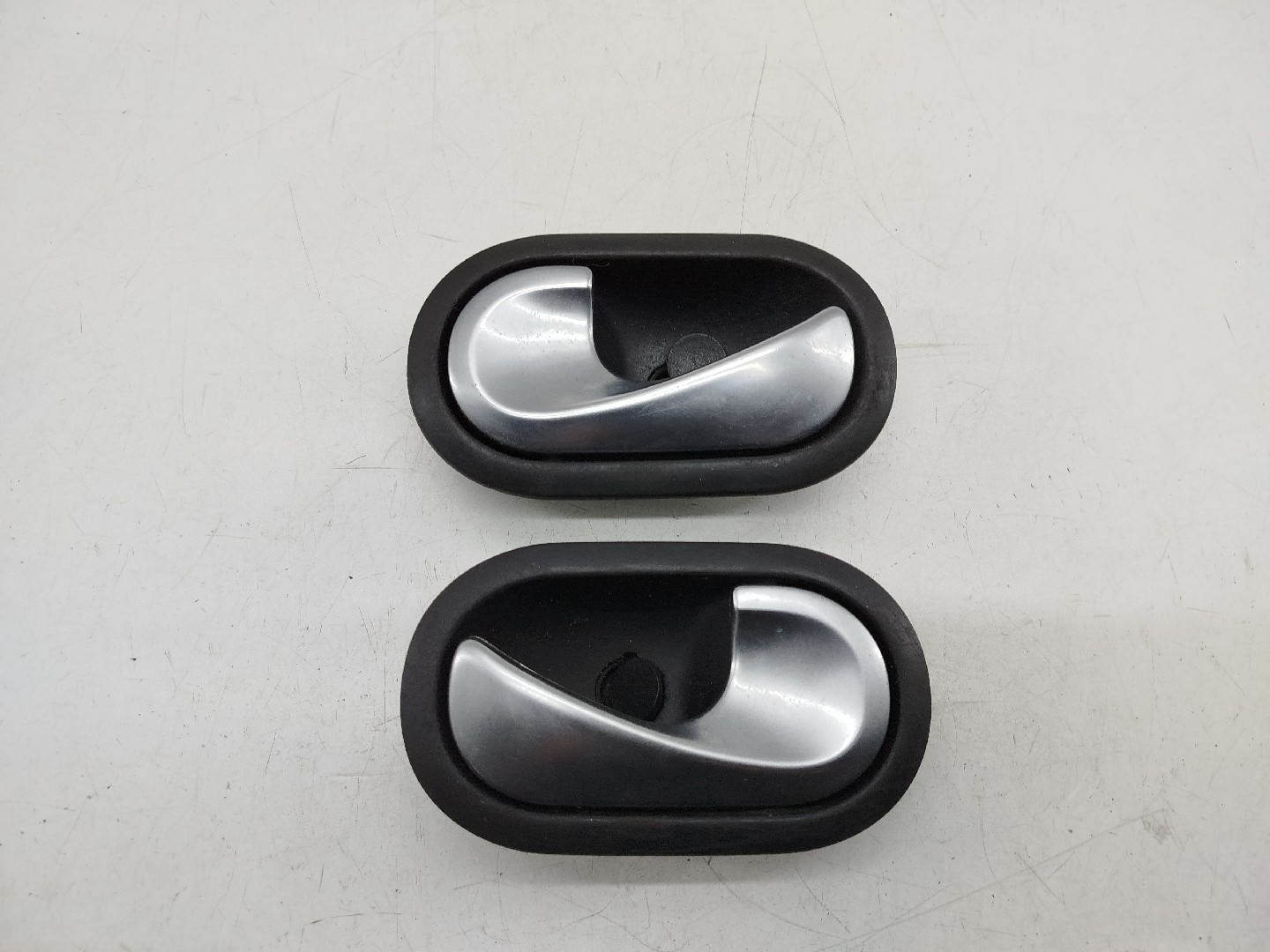 Puxadores das portas RENAULT GRAND SCÉNIC II (JM0/1_) | 04 - 09