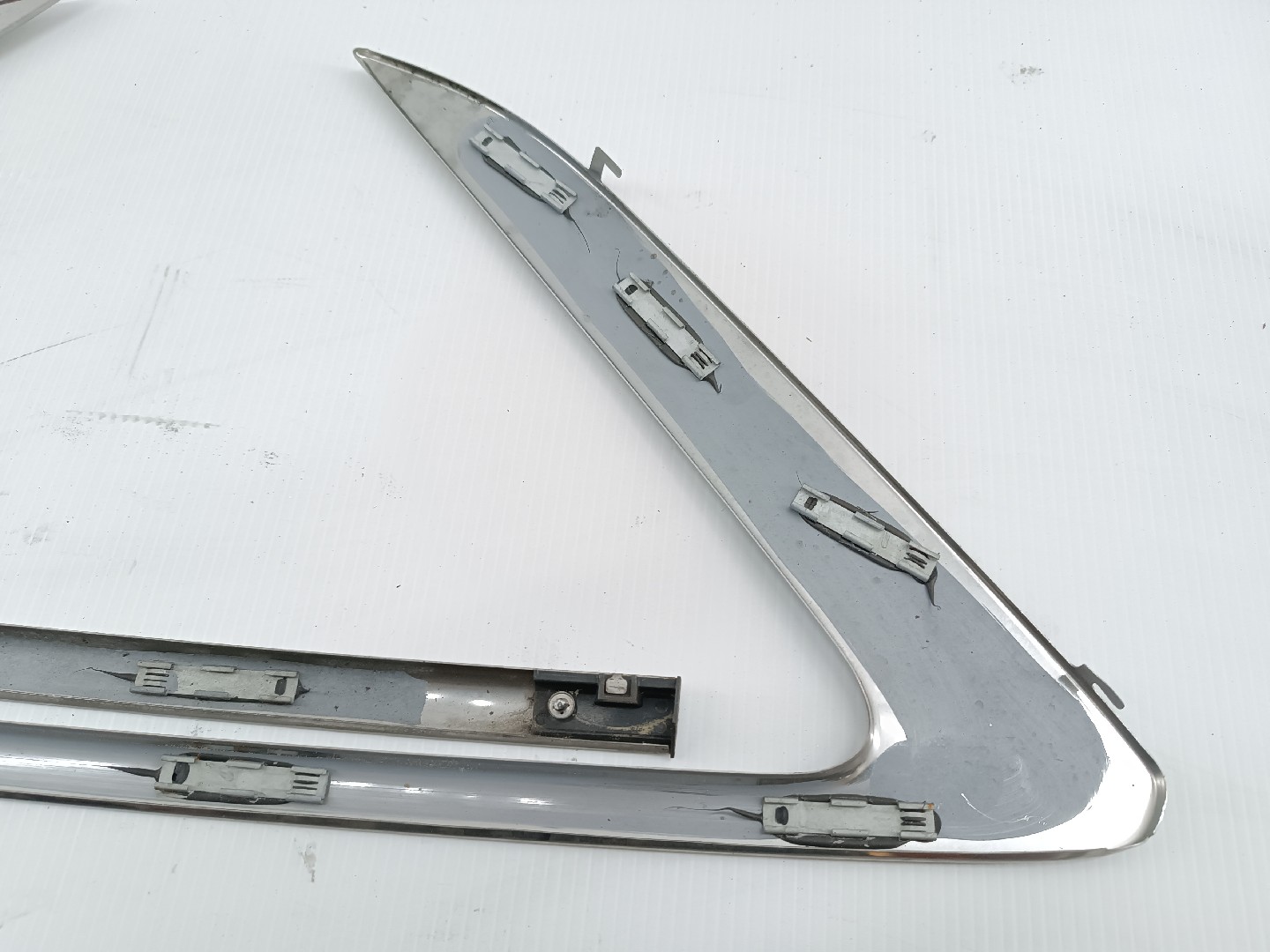 Acabamento exterior direito/ esquerdo RENAULT MEGANE IV Sporter (K9A/M/N_) | 16 -  Imagem-2