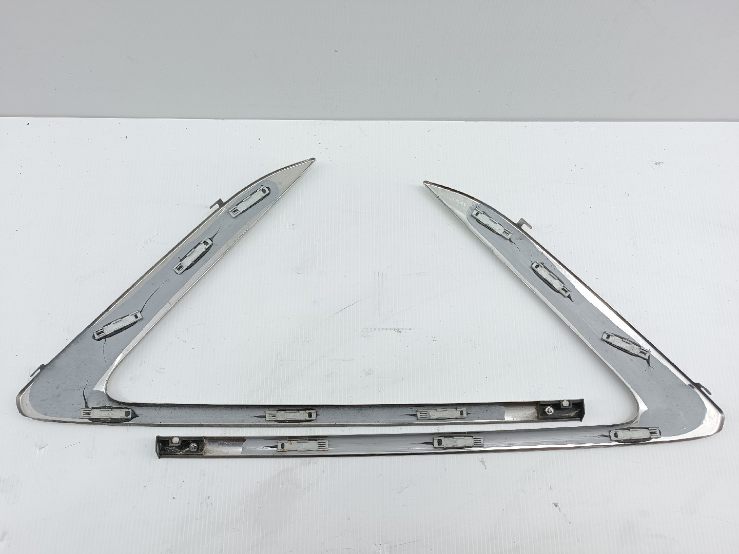 Acabamento exterior direito/ esquerdo RENAULT MEGANE IV Sporter (K9A/M/N_) | 16 - 