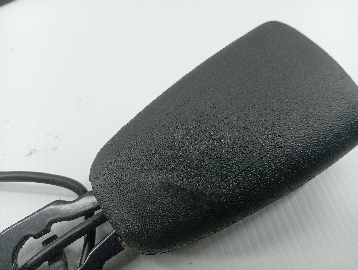 Encaixe do cinto VOLVO C30 (533) | 06 - 13 Imagem-1