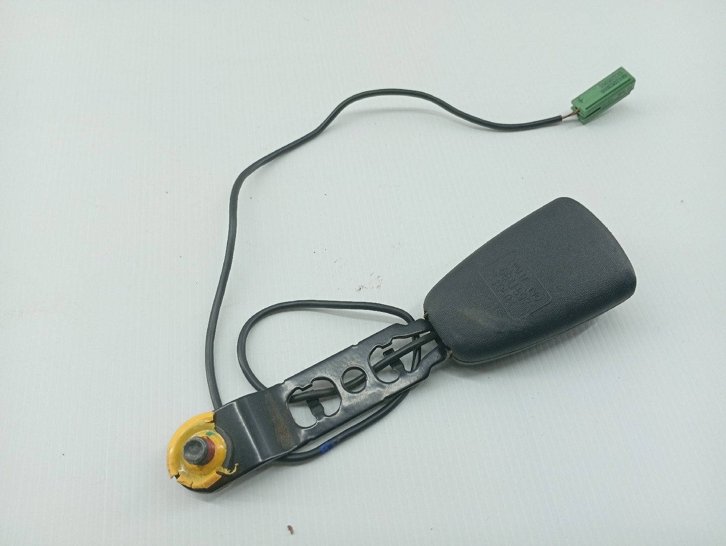 Encaixe do cinto VOLVO C30 (533) | 06 - 13