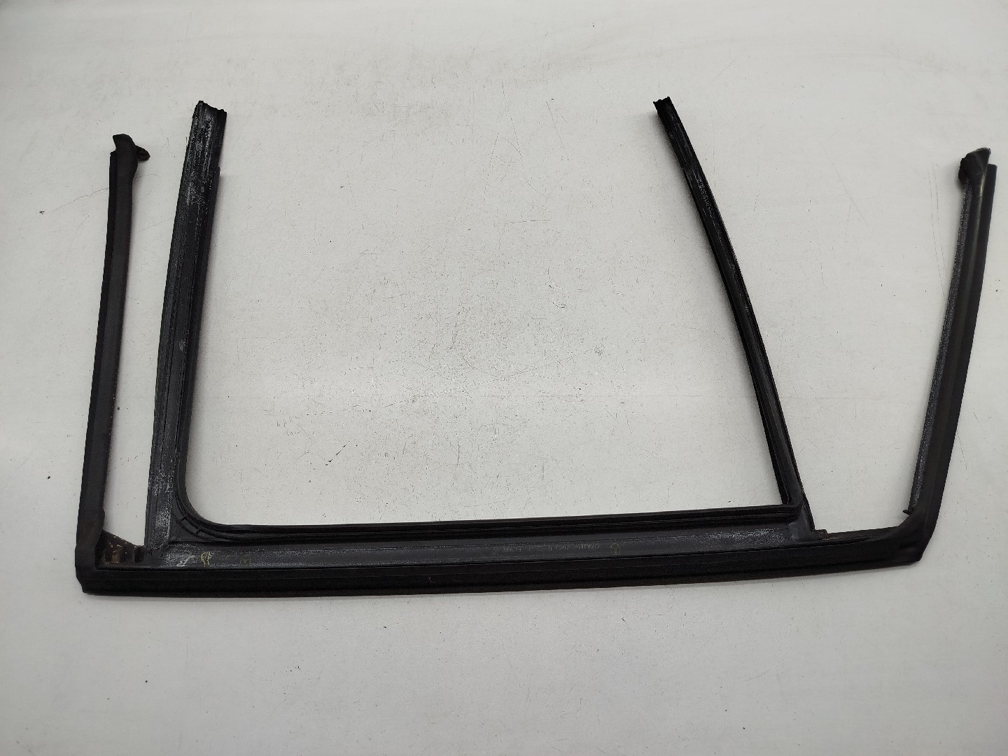 Borracha de Vedação MERCEDES-BENZ GLC (X253) | 15 -  Imagem-2