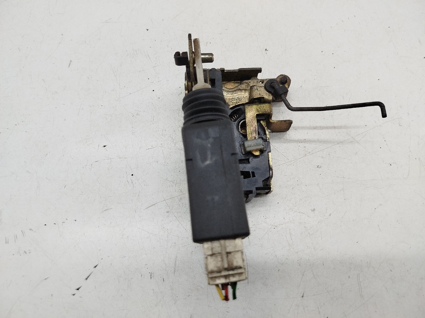 Fecho da Porta Frente Esquerdo PEUGEOT 106 II (1A_, 1C_) | 96 - 05 Imagem-3