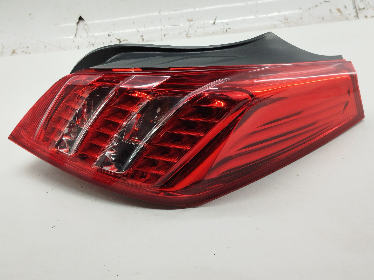 Farolim Stop Direito PEUGEOT 508 I (8D_) | 10 - 18 Imagem-7