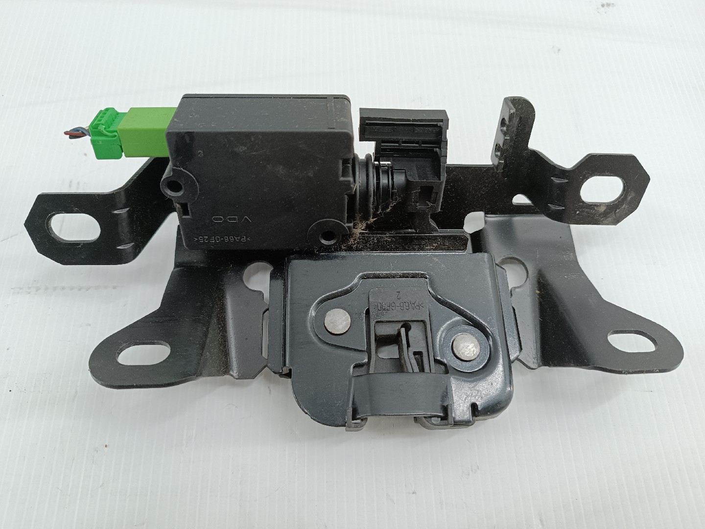 Fecho da Mala VOLVO C30 (533) | 06 - 13 Imagem-4