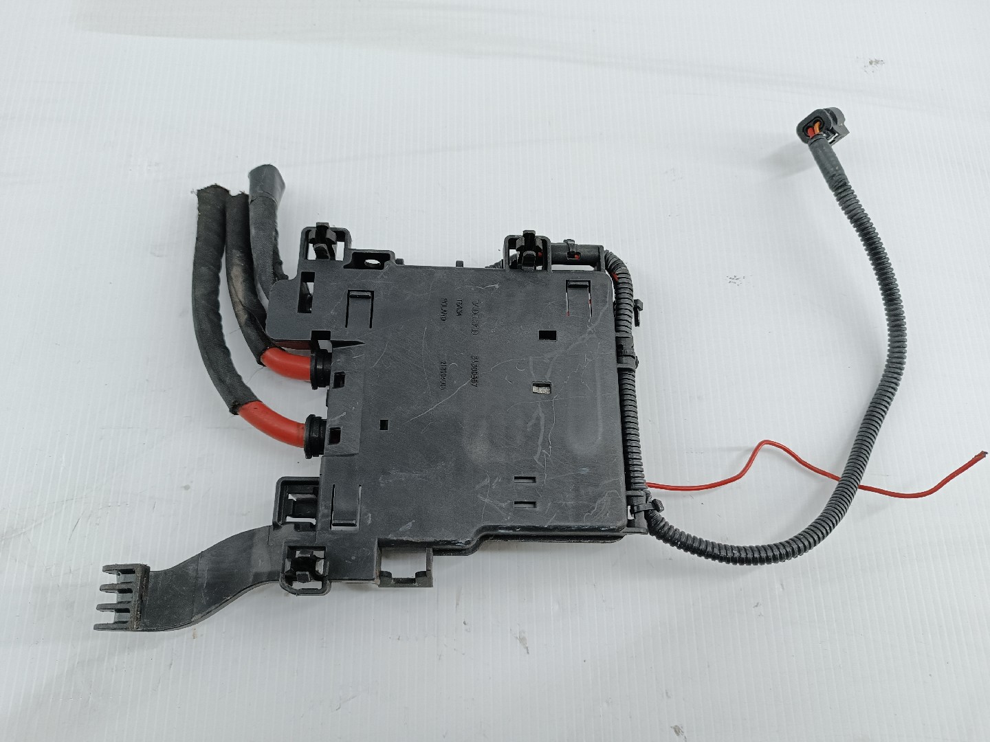 Módulo de fusíveis de bateria VOLVO C30 (533) | 06 - 13 Imagem-2