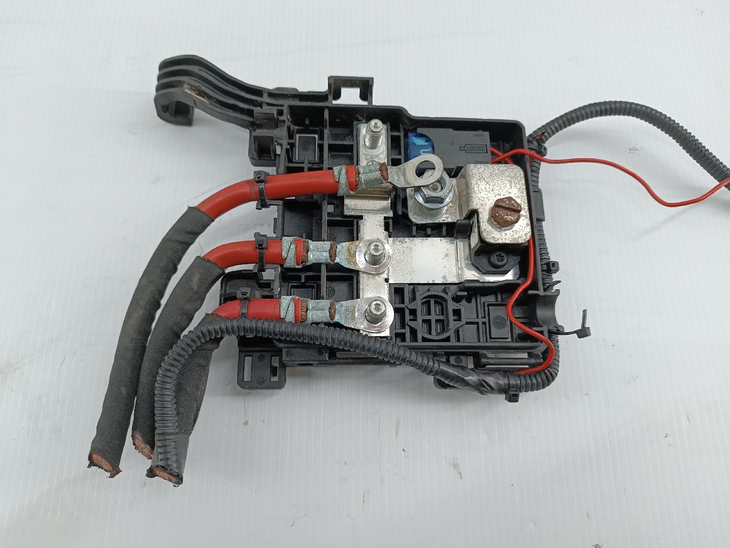 Módulo de fusíveis de bateria VOLVO C30 (533) | 06 - 13 Imagem-3