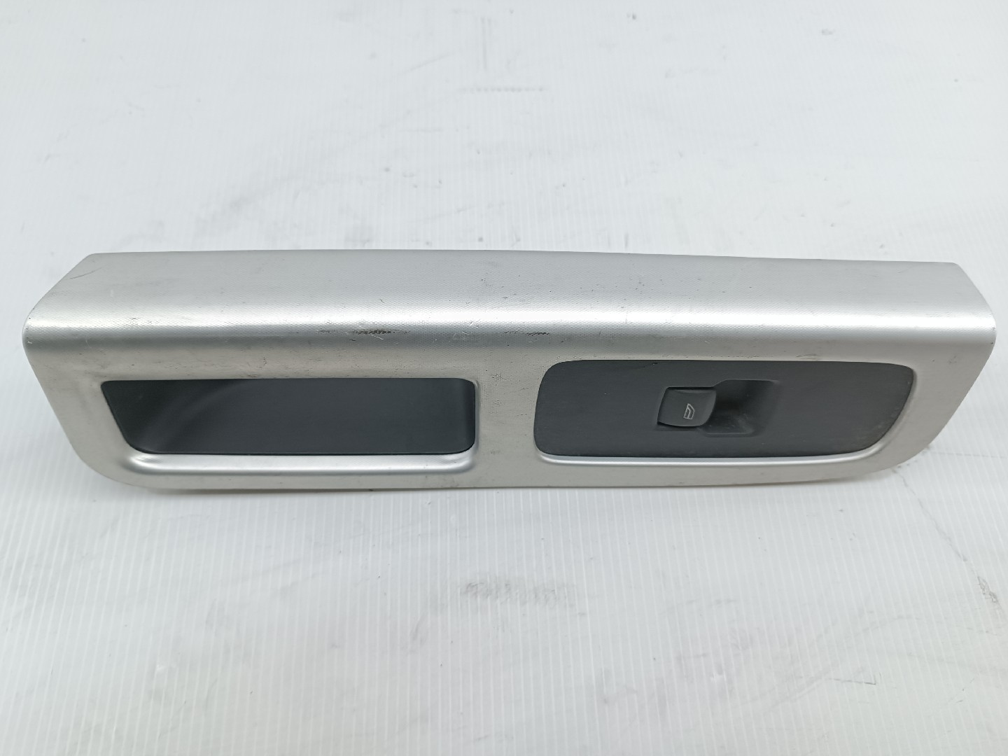 Comutador de vidro frente direito VOLVO C30 (533) | 06 - 13 Imagem-4