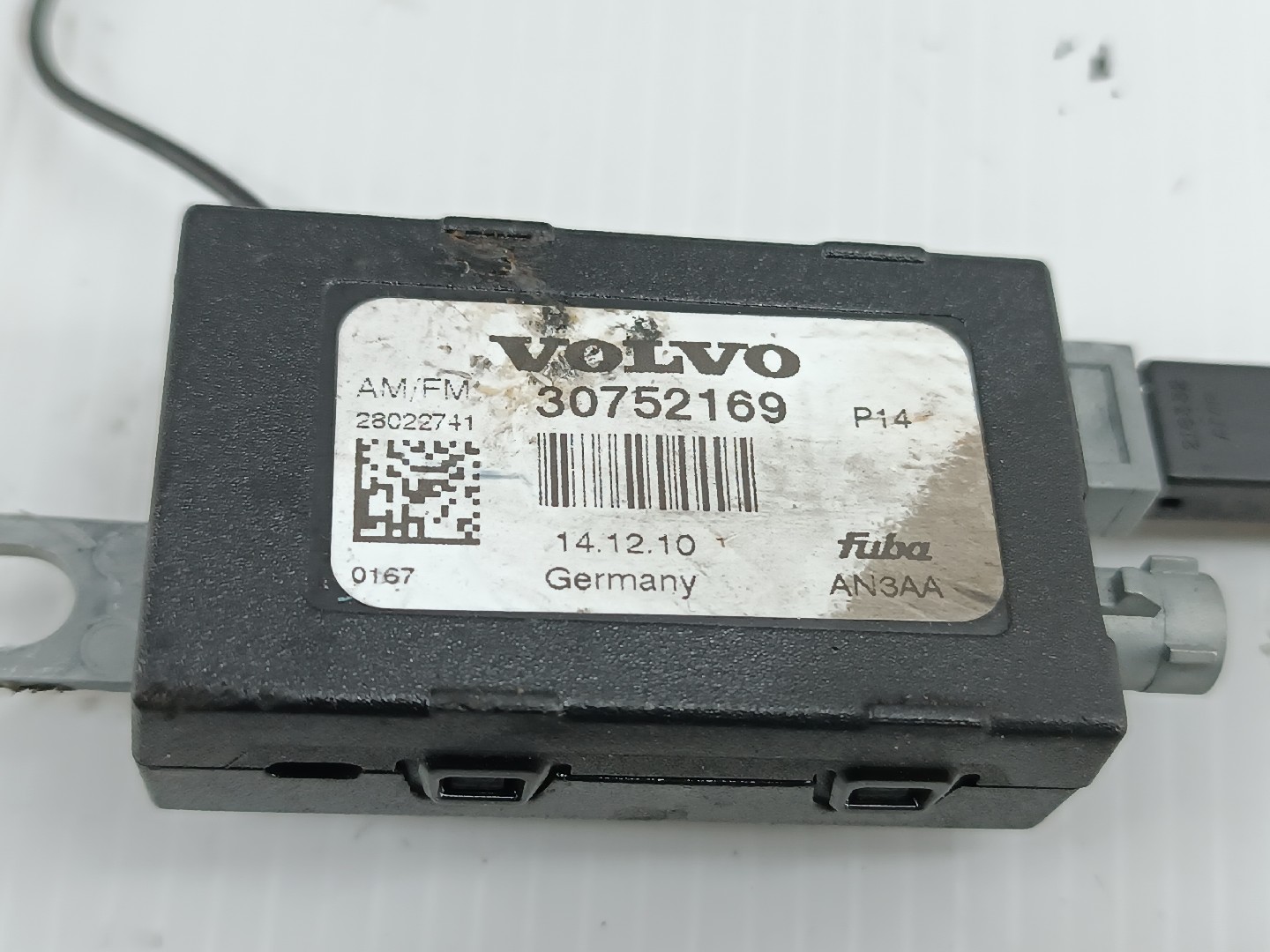 Amplificador de antena VOLVO C30 (533) | 06 - 13 Imagem-1