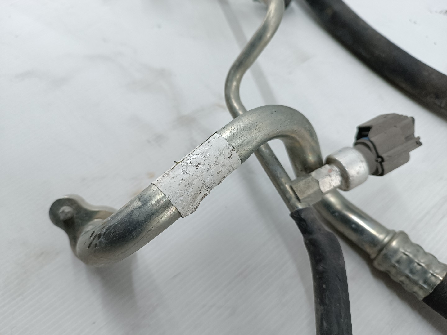 Tubo de Ar condicionado VOLVO C30 (533) | 06 - 13 Imagem-4