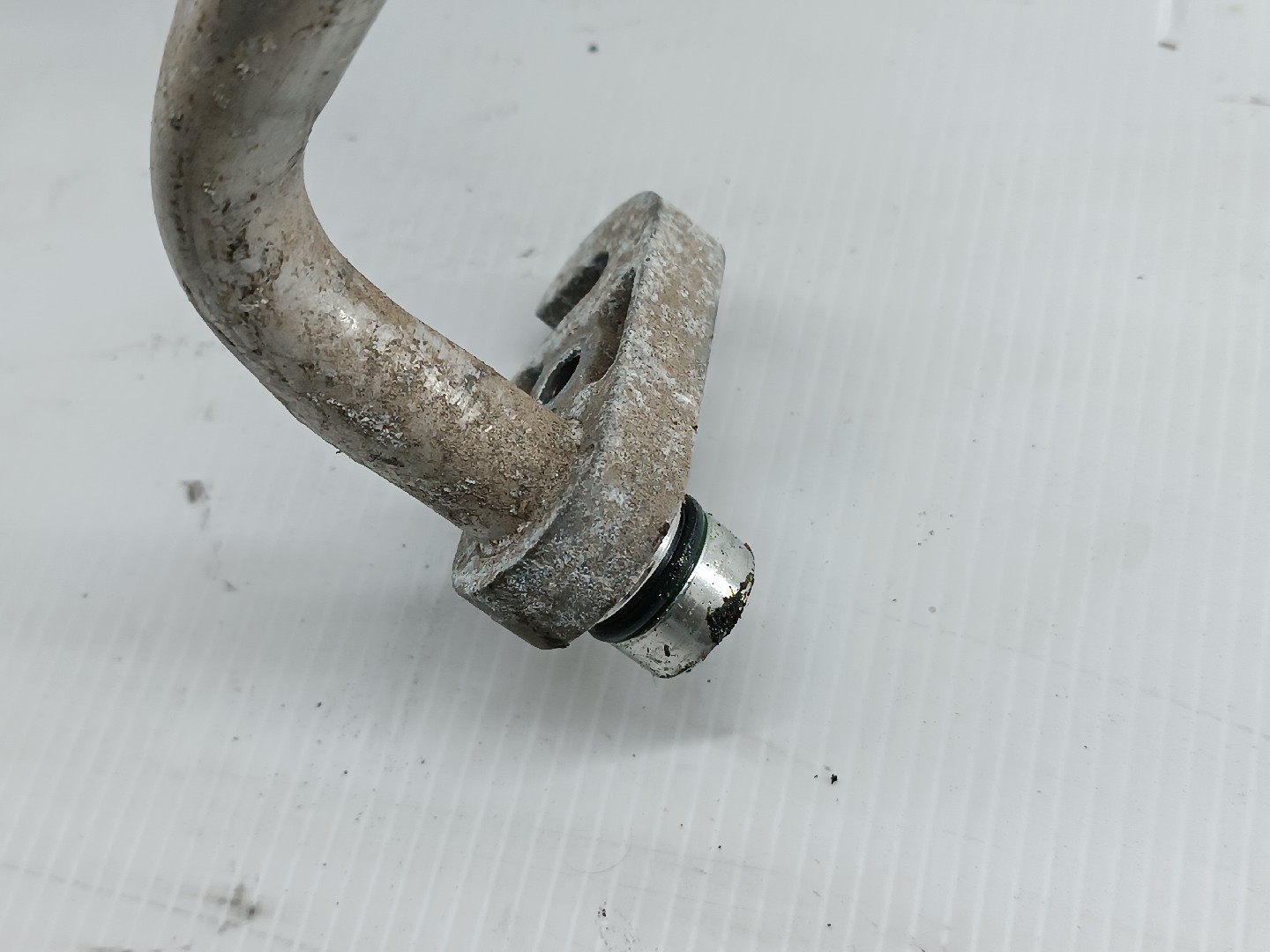 Tubo de Ar condicionado VOLVO C30 (533) | 06 - 13 Imagem-2