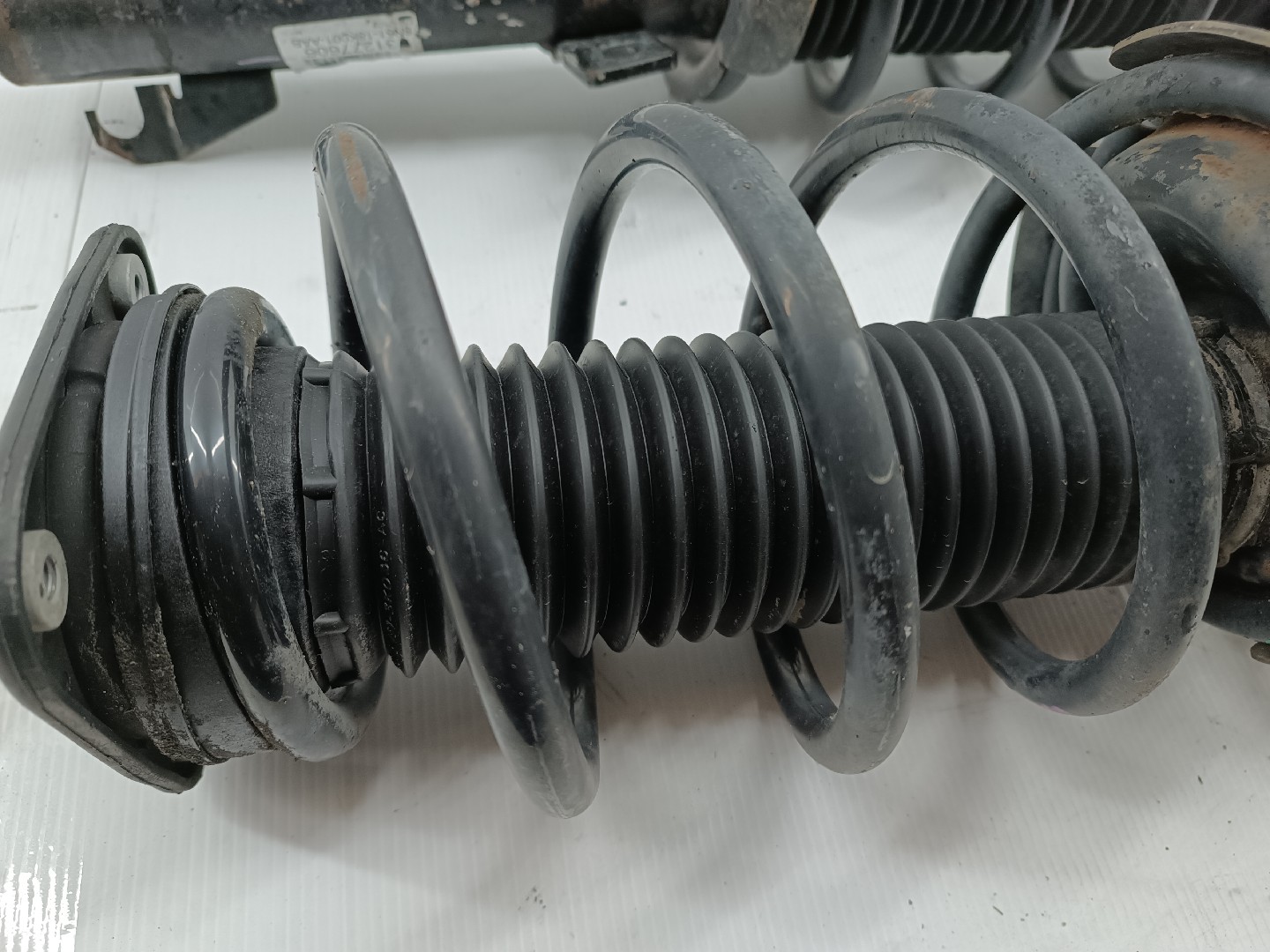 Amortecedores da frente VOLVO C30 (533) | 06 - 13 Imagem-2