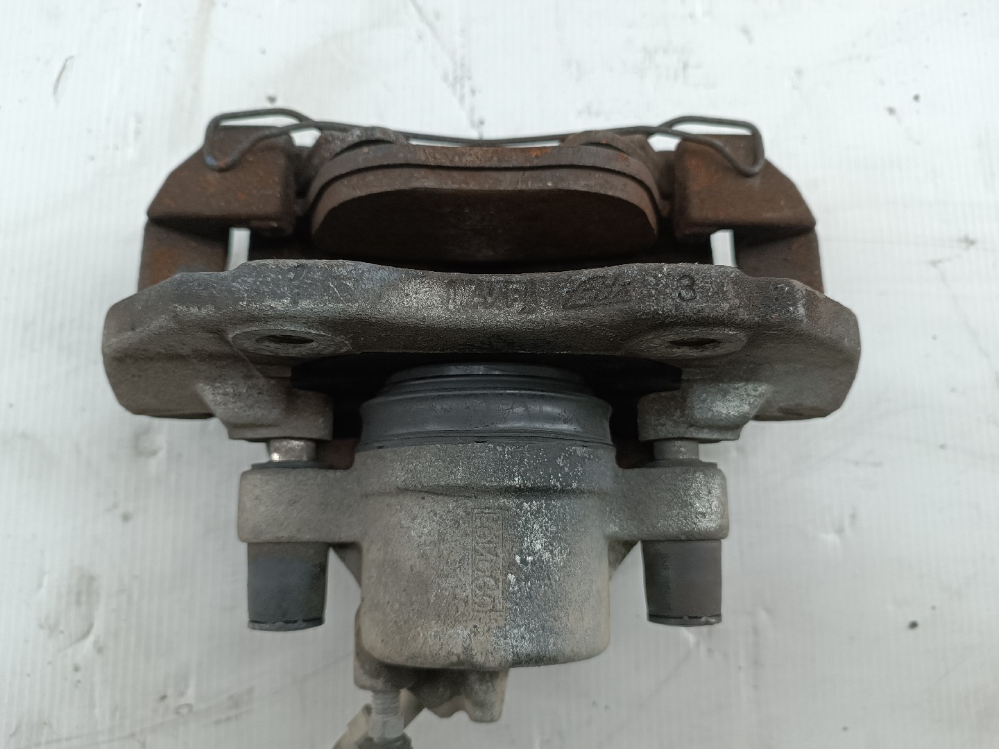 Pinça frente direita VOLVO C30 (533) | 06 - 13 Imagem-3
