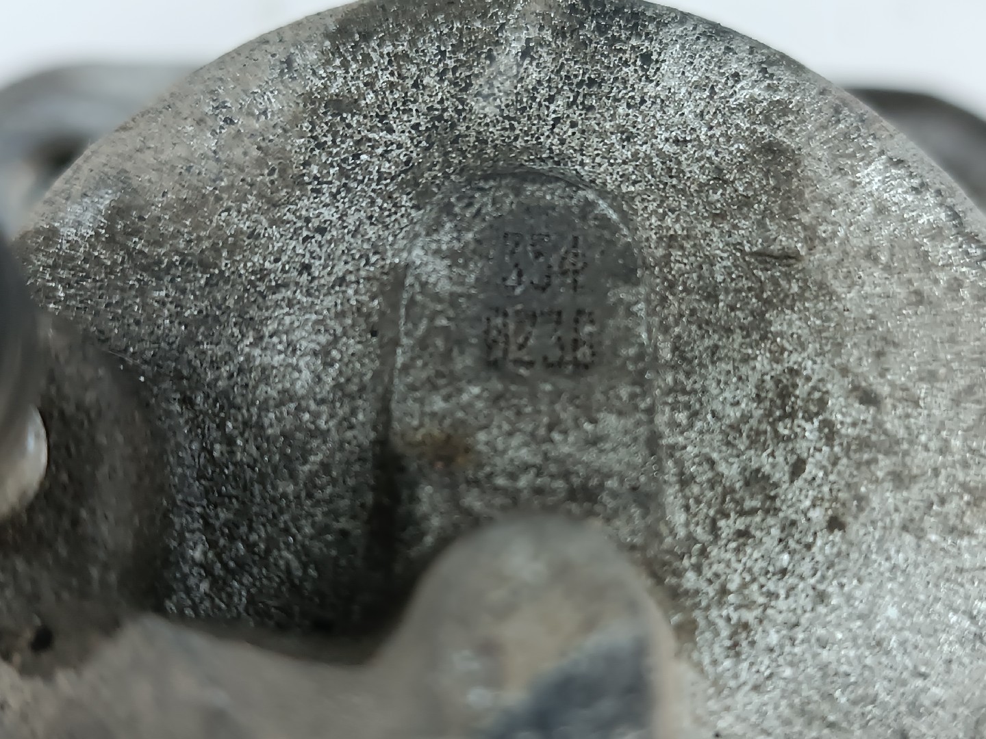 Pinça frente direita VOLVO C30 (533) | 06 - 13 Imagem-2