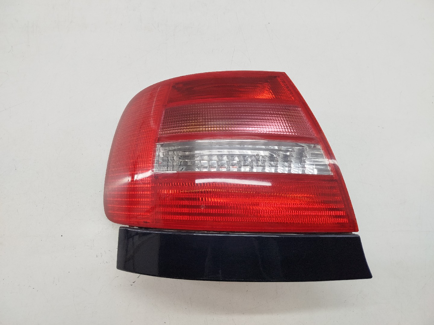 Farolim Stop Esquerdo AUDI A4 (8E2, B6) | 00 - 05